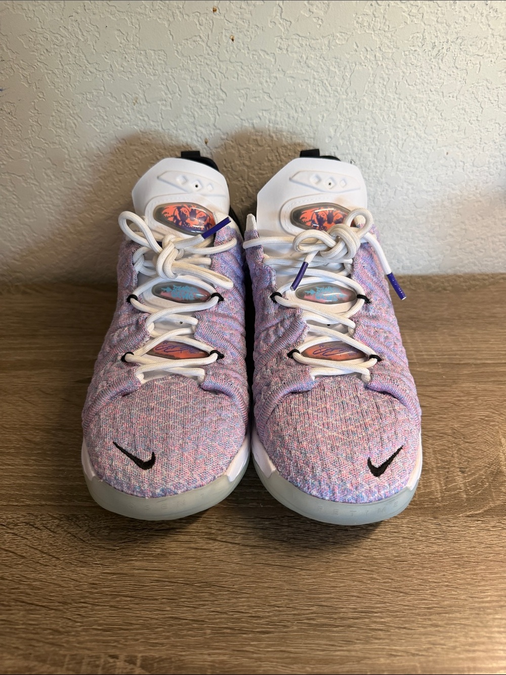 Nike LeBron XVIII ‘Graffiti’ Youth 5.5